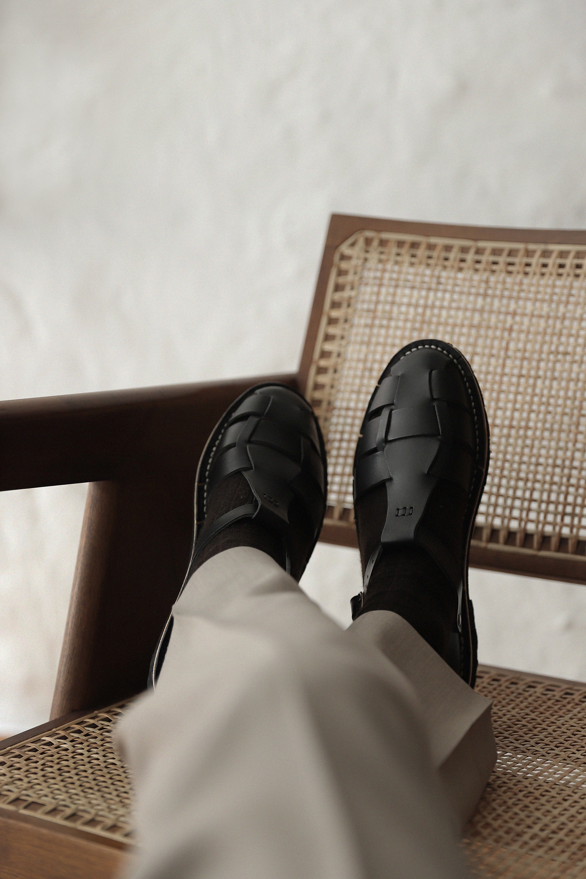 STEVE MONO - Artisanal Sandals 10/01 BLACK
